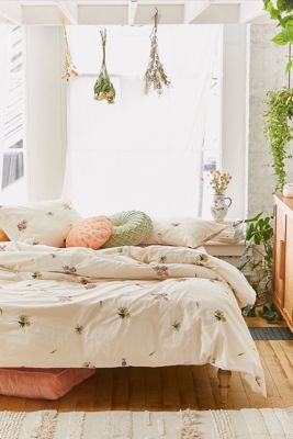 Bedding | Cute & Fun Bedding Sets | Urban Outfitters UK