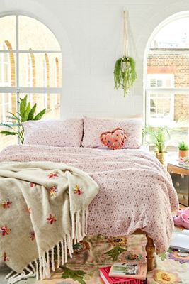 Duvets | Duvet Covers & Sets | Urban Outfitters UK
