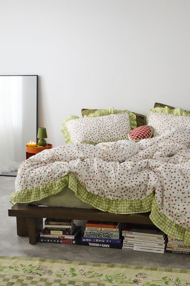 Red Stripe Ruffle Duvet Set