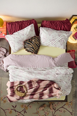 Juliet Duvet Set - Pink Double at Urban Outfitters