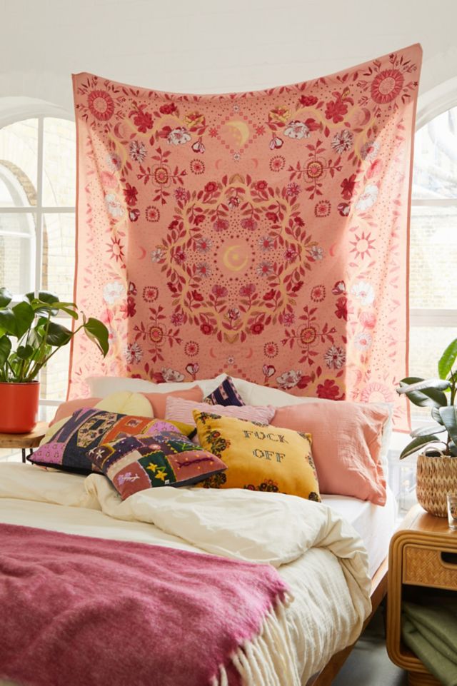 Wall tapestry outlet urban outfitters uk