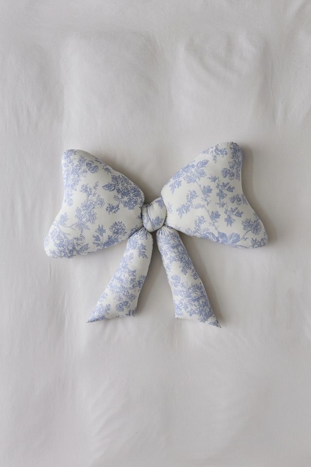 Toile Print Bow Cushion #1
