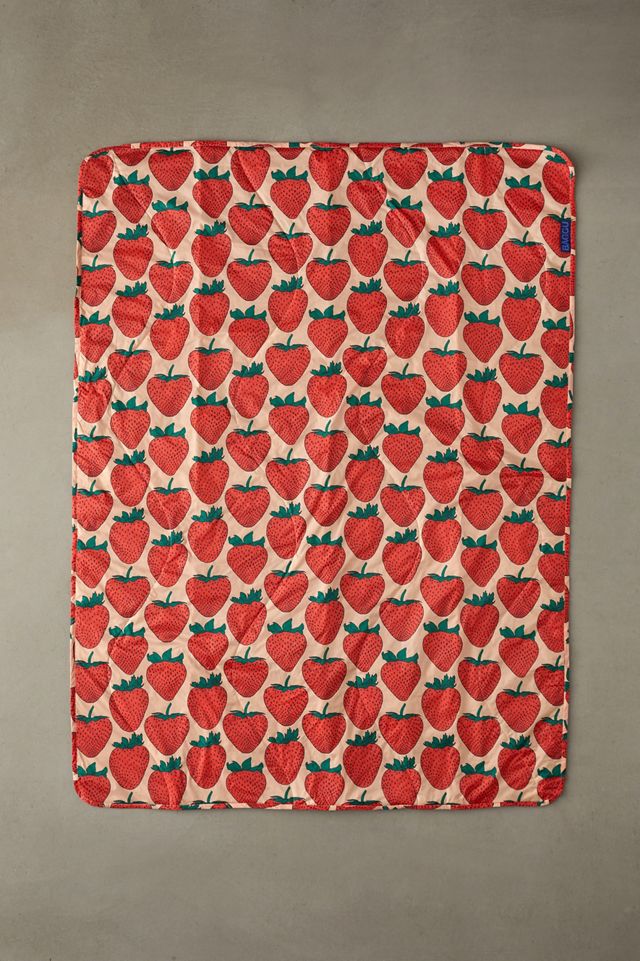 BAGGU Strawberry Picnic Blanket #2
