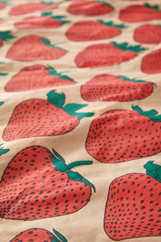 BAGGU Strawberry Picnic Blanket #4