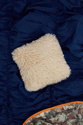 Coussin Mini en Fausse Fourrure Écru
