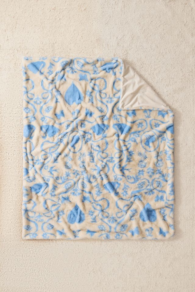Twirl Bow Faux Fur Throw #1