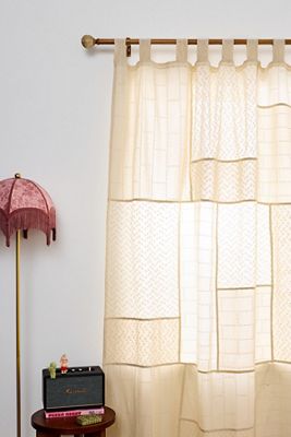 Rideau en dentelle patchwork