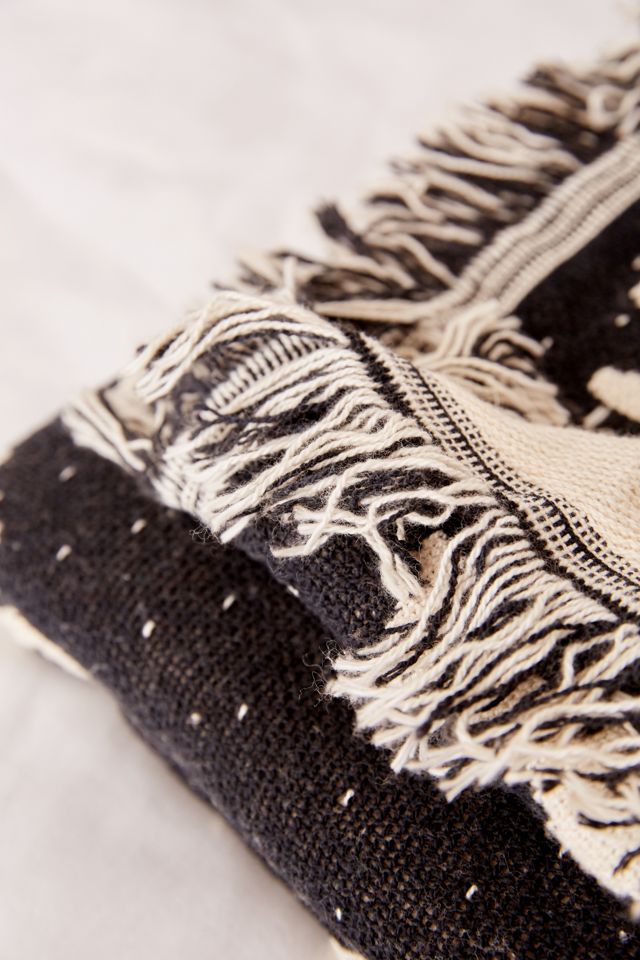 Calhoun & Co. x UO Allover Eyes Woven Throw Blanket #4