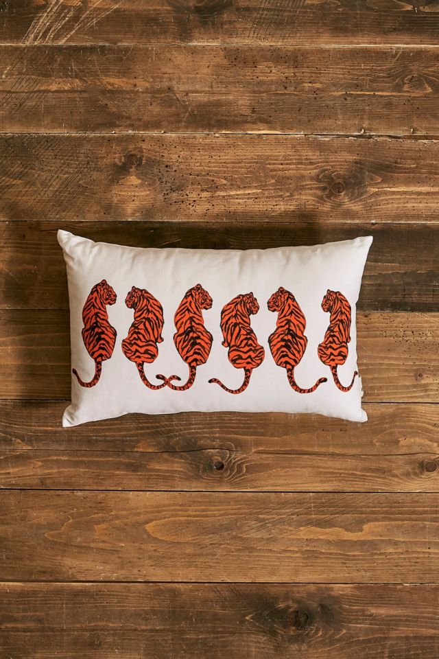 Urban outfitters 2025 tiger pillow