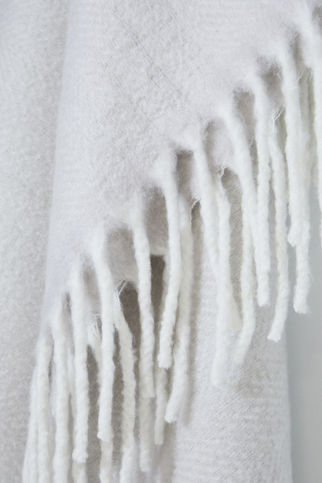 Cosy Light Grey Throw Blanket #2