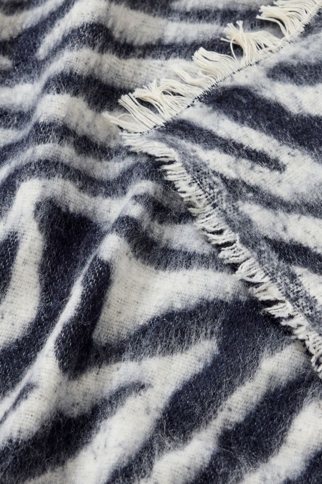 Zebra Cosy Throw #4