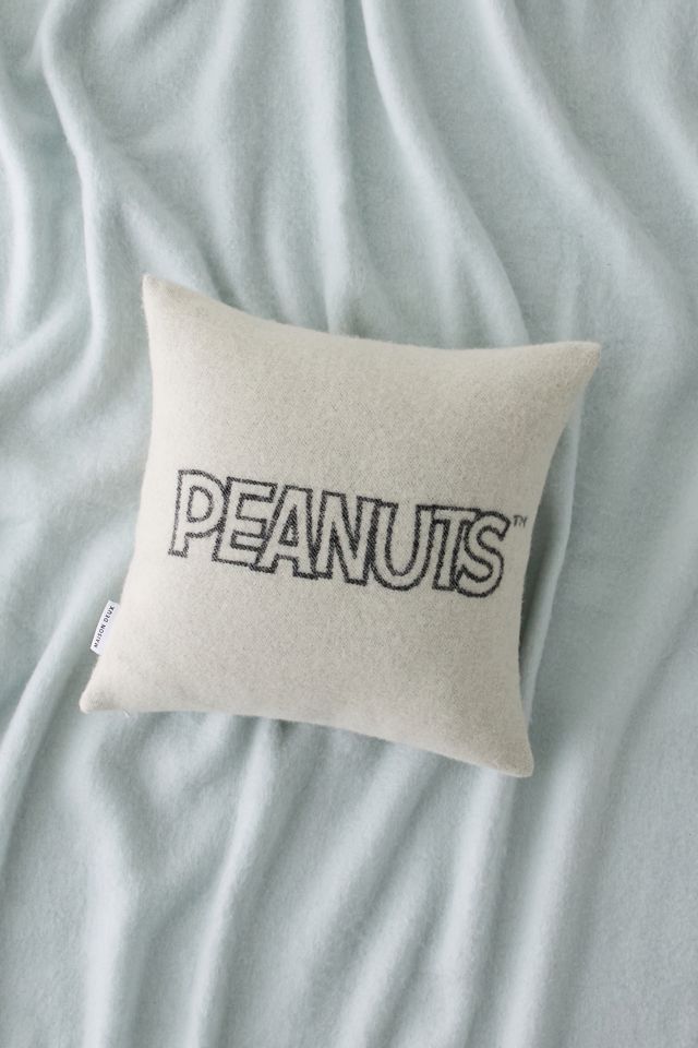 Maison Deux X Peanuts Snoopy Umarmung Wollkissen #1
