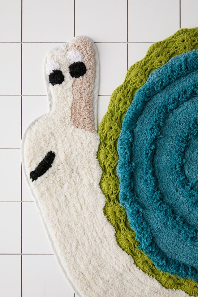 Crochet Snail Bath Mat | Urban Outfitters UK