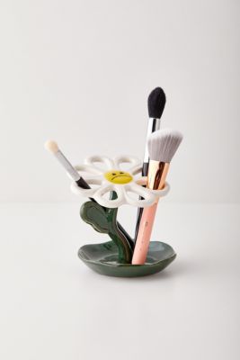 Bathroom Accessories | Urban Outfitters UK