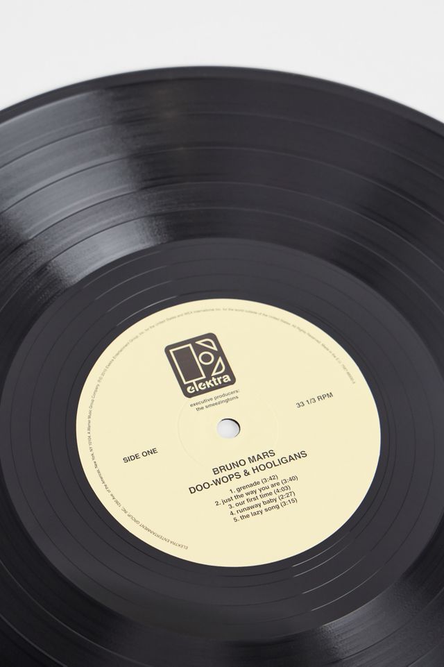 Bruno Mars - Doo-Wops & Hooligans LP #1
