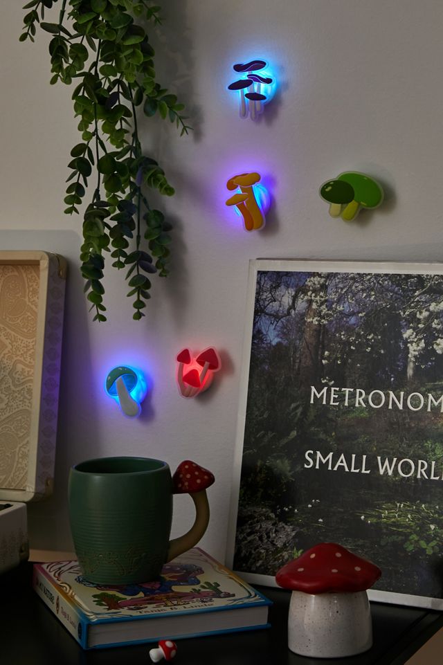 urban outfitters 照明 Mushroom LED UO Exclusive Light Set | Urban Outfitters UK