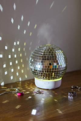 How to use the disco ball diffuser?