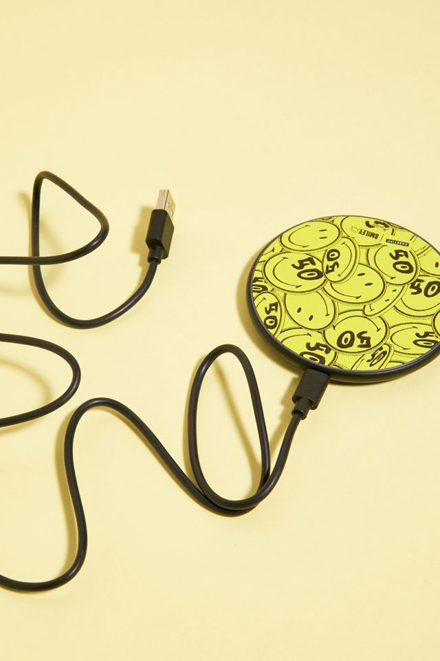 CASETiFY X Smiley 50th Anniversary Wireless Charging Pad Urban