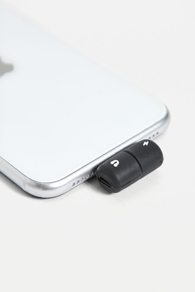 Kikkerland iPhone Charge & Listen Split Cable #1