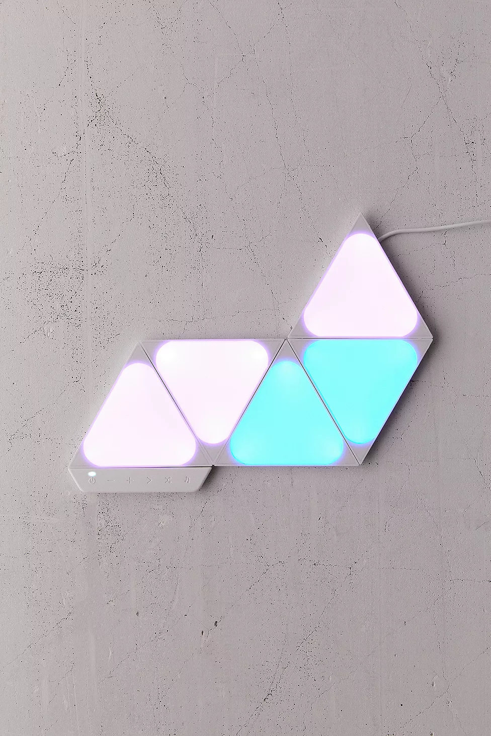 urbanoutfitters.com | Nanoleaf – Formen-Starterset „Mini Triangle“