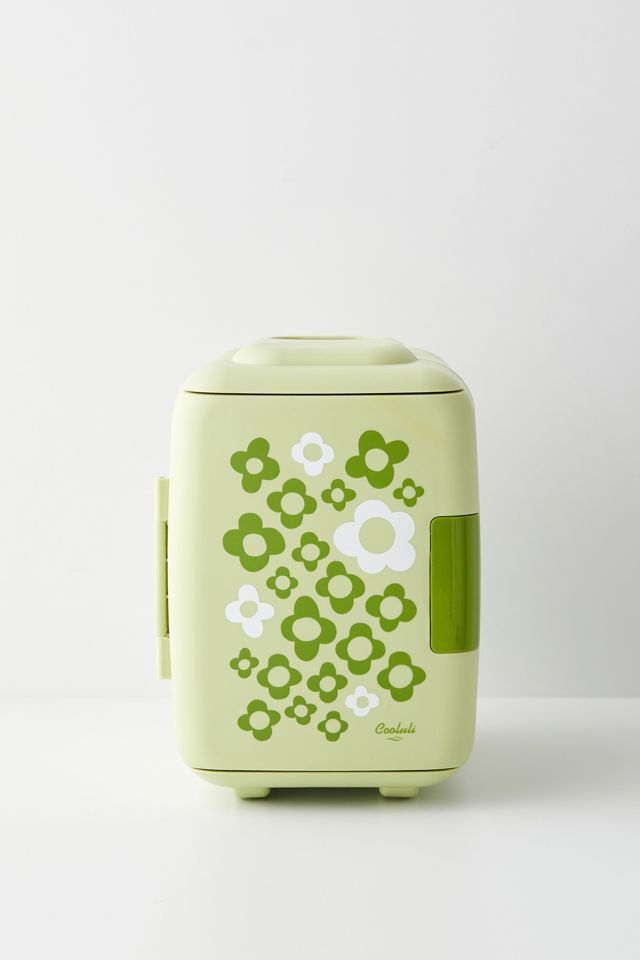 Cooluli UO Exclusive Matcha Print Mini Beauty Nevera Urban Outfitters ES