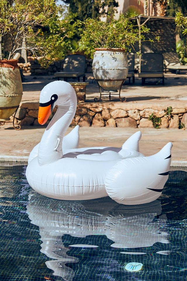 SUNNYLiFE Luxe Ride-On Swan Float | Urban Outfitters UK