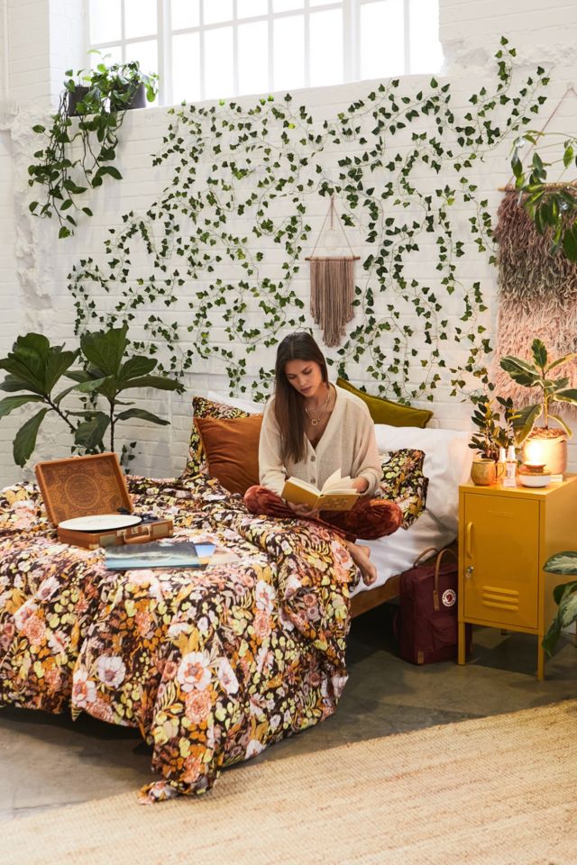 Urban Outfitters on X: as it turns out, adding faux vines to your room  transforms it into a little paradise. noted. 🌿    / X