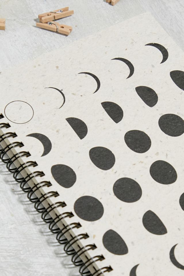 Deny Designs –  Spiralgebundenes Notizbuch „Mond“ #2