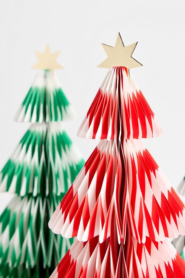 Ensemble de sapins de Noël en papier alvéolé rayé Meri Meri #1