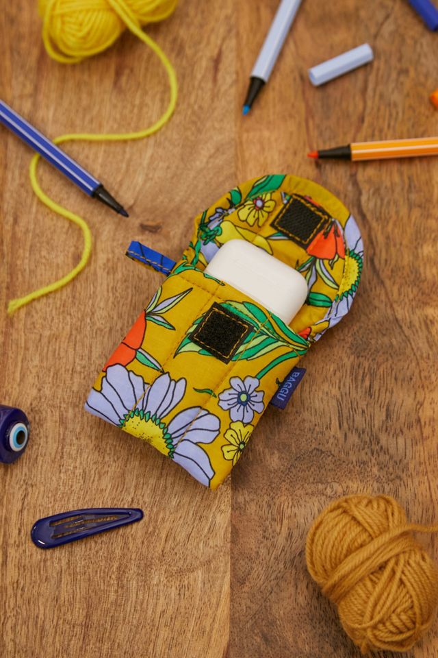 BAGGU Wallpaper Floral AirPods Case  #1