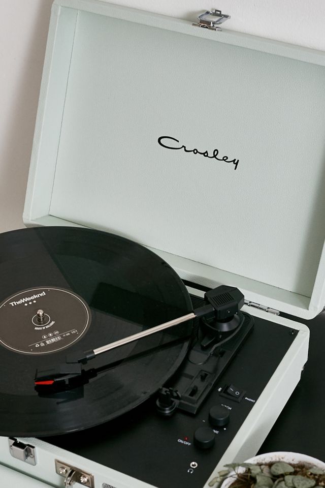 Crosley UO Exclusive Cruiser Pistacchio Bluetooth Vinyl Record Player #1