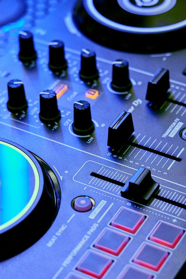 Pioneer DJ DDJ-200 Smart DJ Controller #3