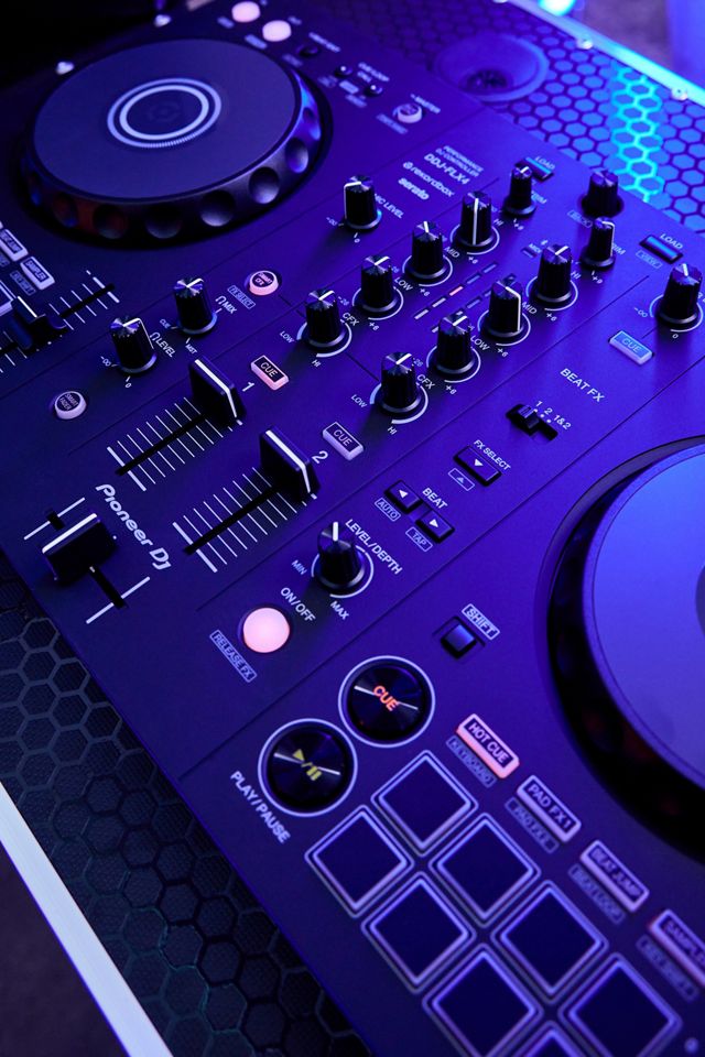 Gemini GMX: Professional Media Player DJ Controller