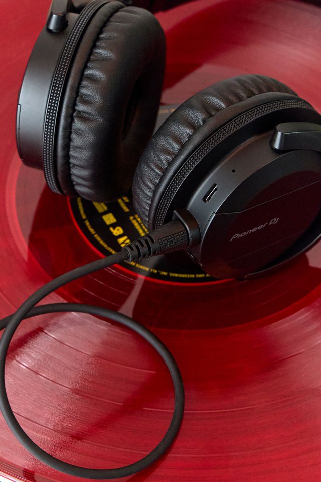 Pioneer DJ Black HDJ-CUE1BT Bluetooth Headphones #1