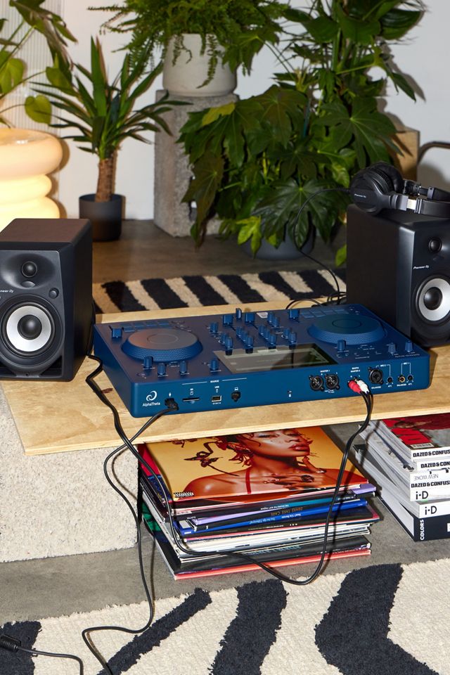Pioneer DJ Alphatheta Omnis Controller #1