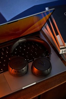 JBL Tune 670NC Kabellose On-Ear Kopfhörer