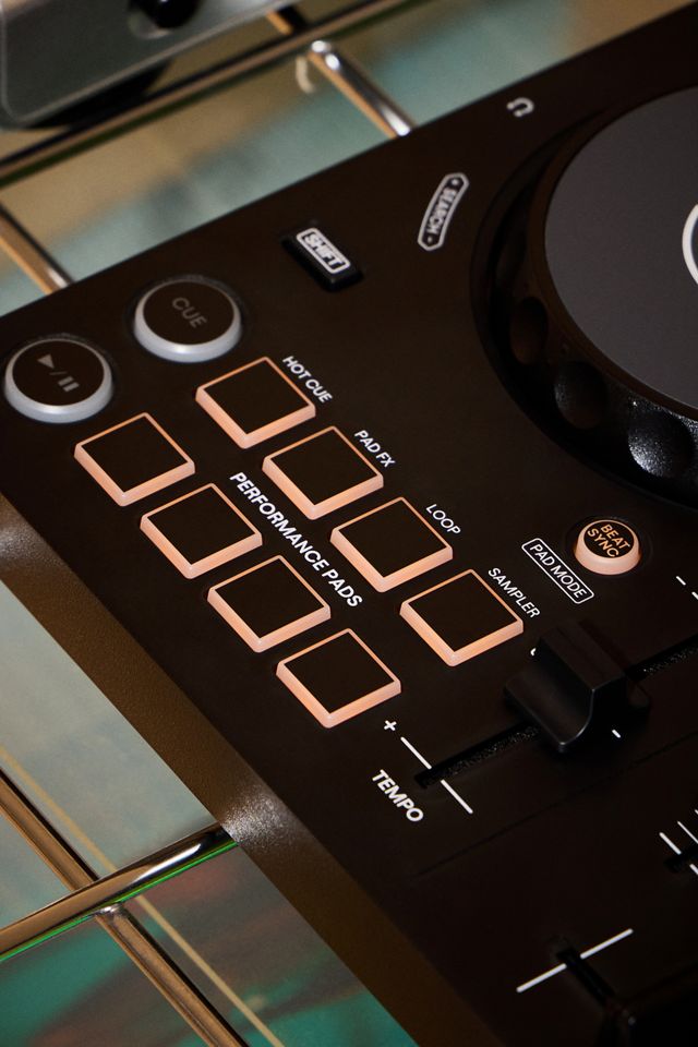 Pioneer DDJ-FLX2 DJ Controller #4