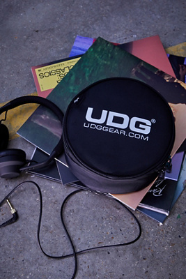 Ultimate Digi headphone bag black - Dutch DJ Equipment