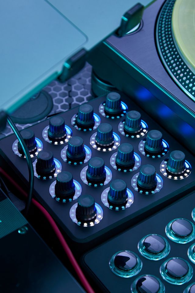 DJ TechTools Midi Fighter Twister #4