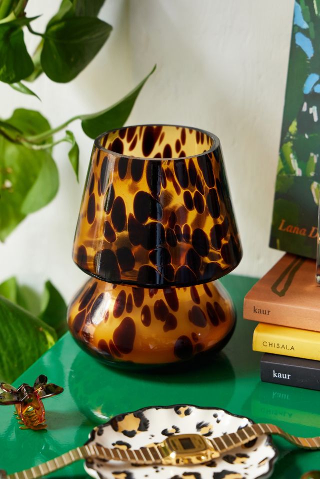 Urban outfitters on sale shell lamp