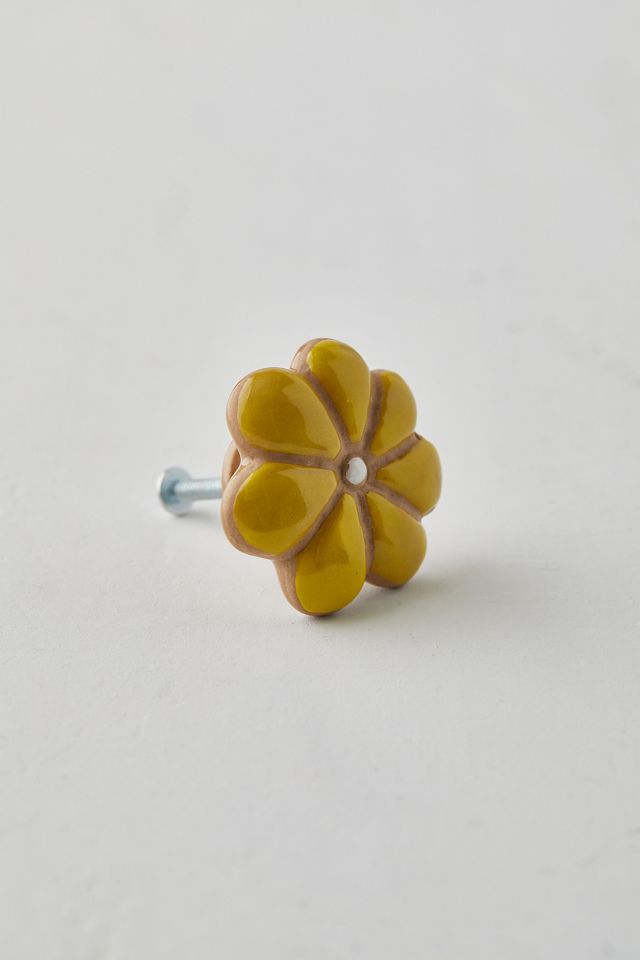 Misty Daisy Knob #2