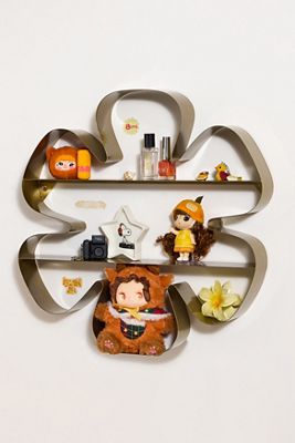 Large Daisy Shelf
