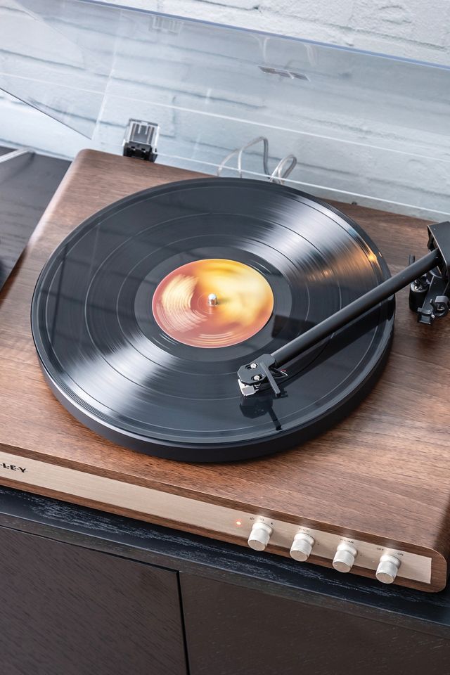 Crosley C65 Record Player & Speakers #1