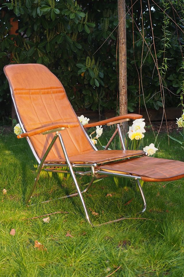 Urban Renewal Vintage 80s Vinyl Recliner Chair Urban Outfitters UK