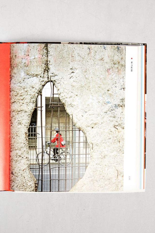 Go Your Own Way: Hacks, Tips and Tricks to Travel the World Solo par Ben Groundwater #1
