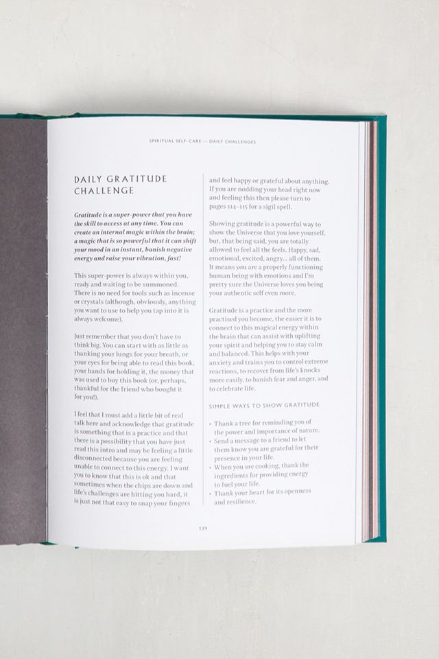 Mama Moon's Book of Magic par Semra Haksever #1