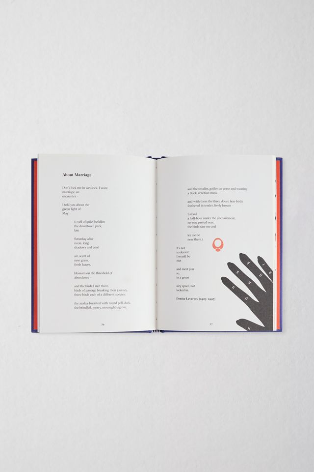 Such a Sweet Singing: Poetry to Empower Every Woman By Kirsty Gunn #1