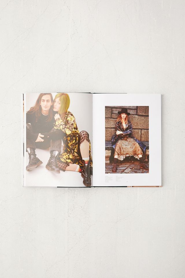 Buch „Fashion In The Nineties: Reinvention & Restlessness“ #3