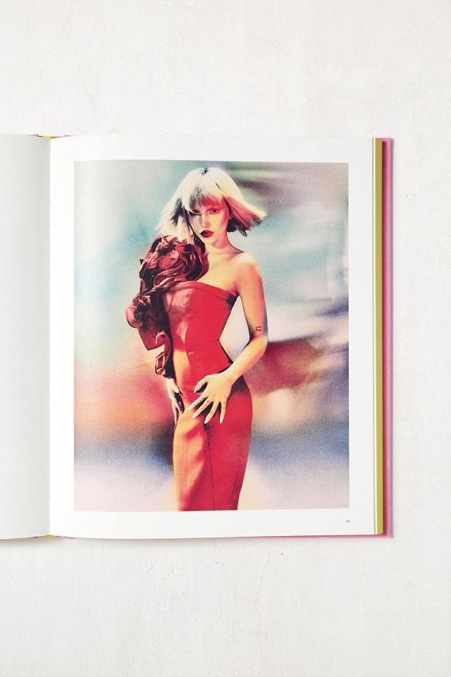 Carolina Herrera: Colormania Color Y Moda Por Wes Gordon Y Edward Enningful #1