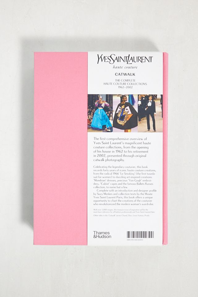 Yves Saint Laurent Catwalk: The Complete Haute Couture Collections 1962-2002 par Suzy Menkes #2